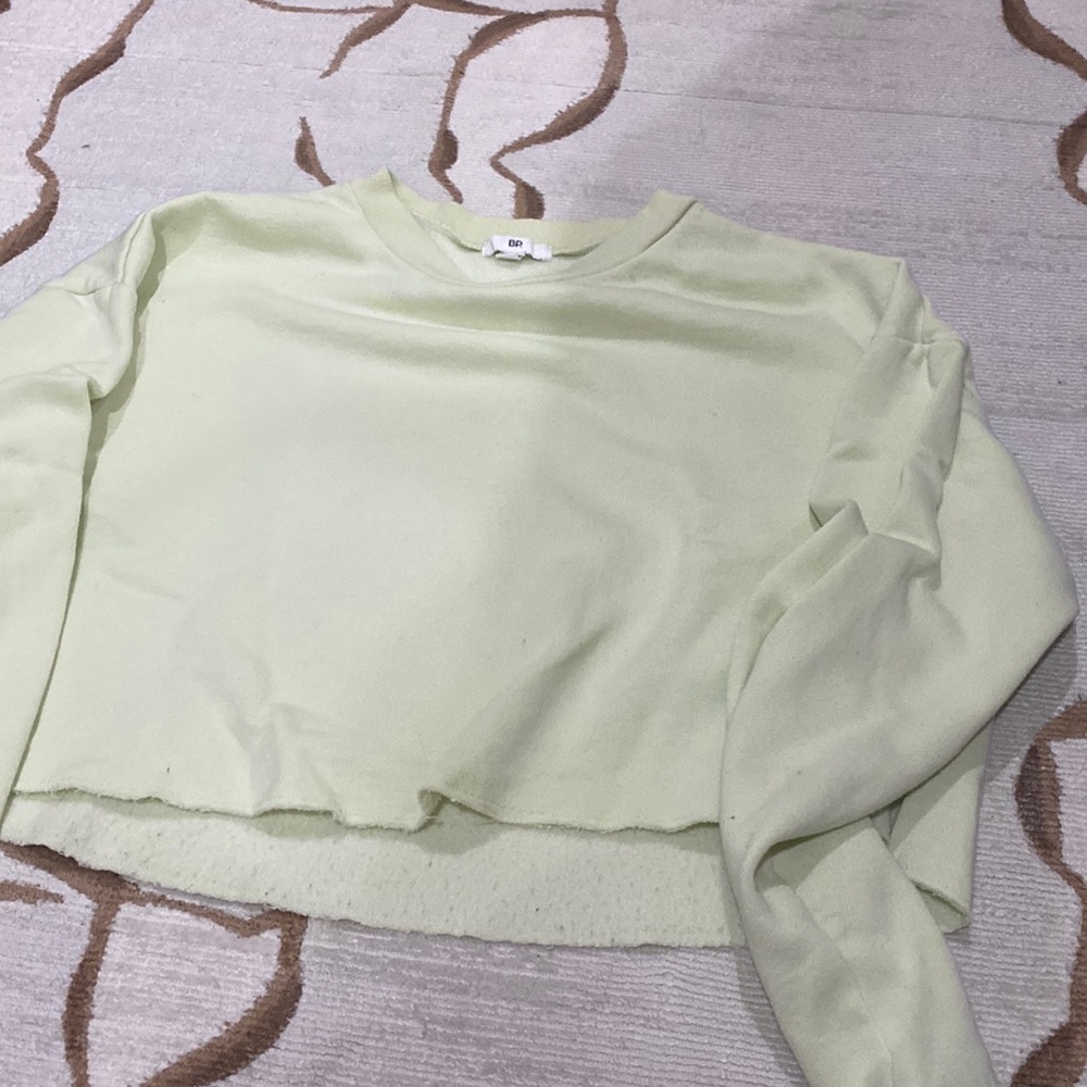 BP yellowish/greenish cropped crewneck